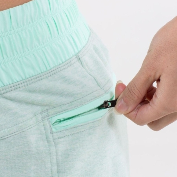 Lululemon Happy Yin Year Sweatpant Size 2 - Picture 5 of 16